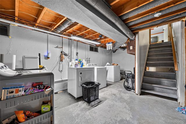 12327 N Jennings Road, Vienna Charter Township, MI 48420