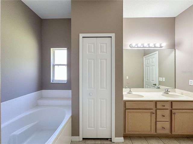 336 MAGICAL WAY, Kissimmee, FL 34744