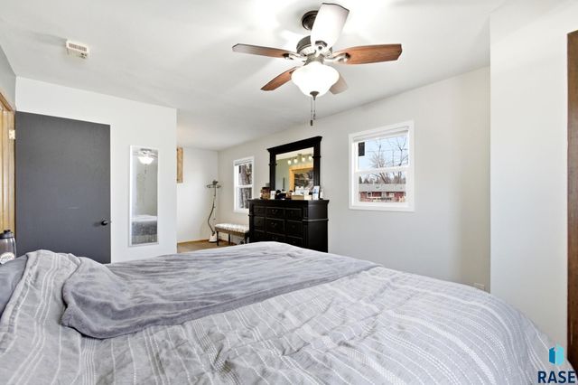 2309 S Braemar Dr Drive, Sioux Falls, SD 57105