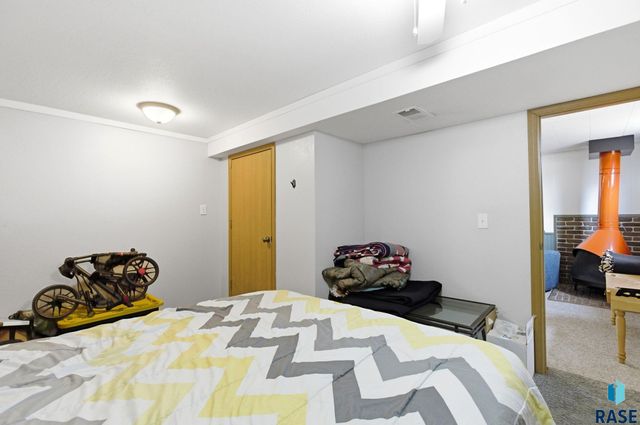 2309 S Braemar Dr Drive, Sioux Falls, SD 57105