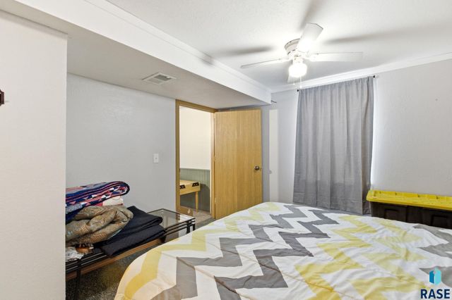 2309 S Braemar Dr Drive, Sioux Falls, SD 57105