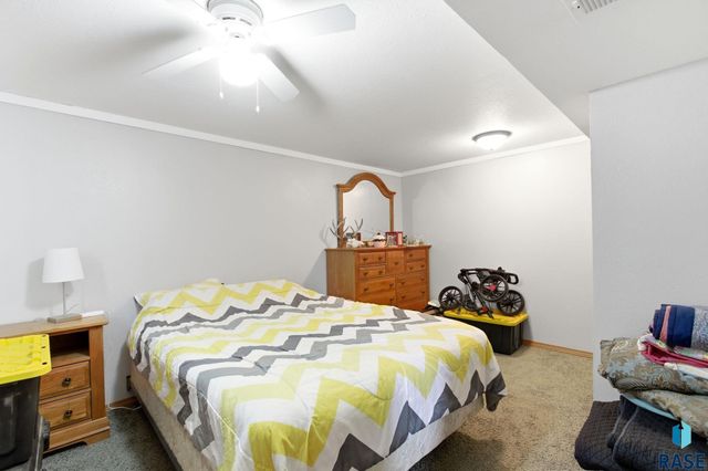 2309 S Braemar Dr Drive, Sioux Falls, SD 57105