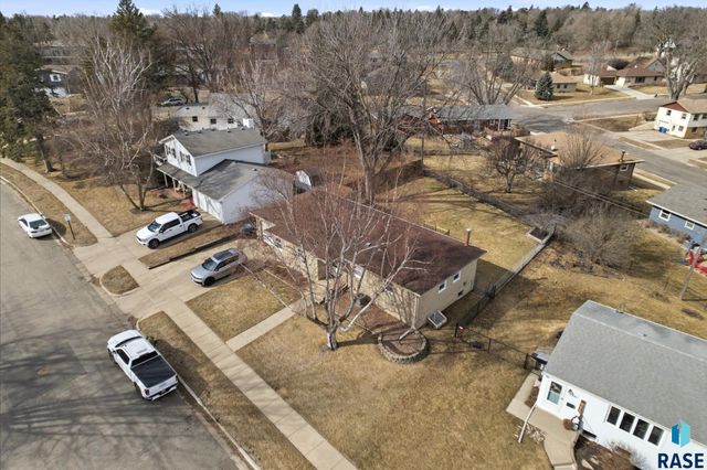 2309 S Braemar Dr Drive, Sioux Falls, SD 57105