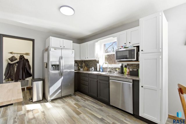 2309 S Braemar Dr Drive, Sioux Falls, SD 57105