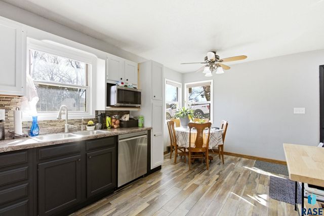 2309 S Braemar Dr Drive, Sioux Falls, SD 57105