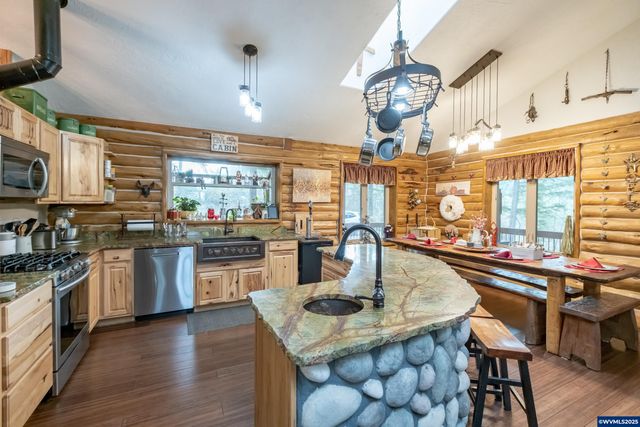 32583 Bellinger Scale Rd, Lebanon, OR 97355