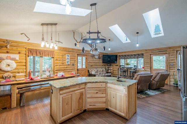 32583 Bellinger Scale Rd, Lebanon, OR 97355