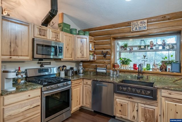 32583 Bellinger Scale Rd, Lebanon, OR 97355