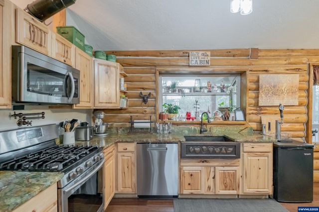 32583 Bellinger Scale Rd, Lebanon, OR 97355