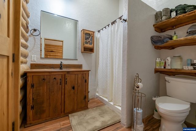 32583 Bellinger Scale Rd, Lebanon, OR 97355