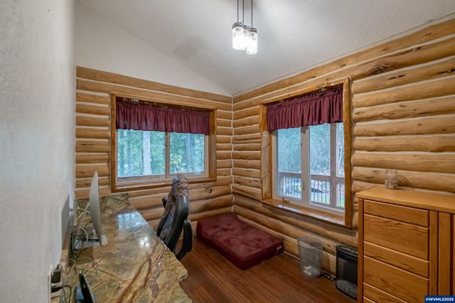 32583 Bellinger Scale Rd, Lebanon, OR 97355