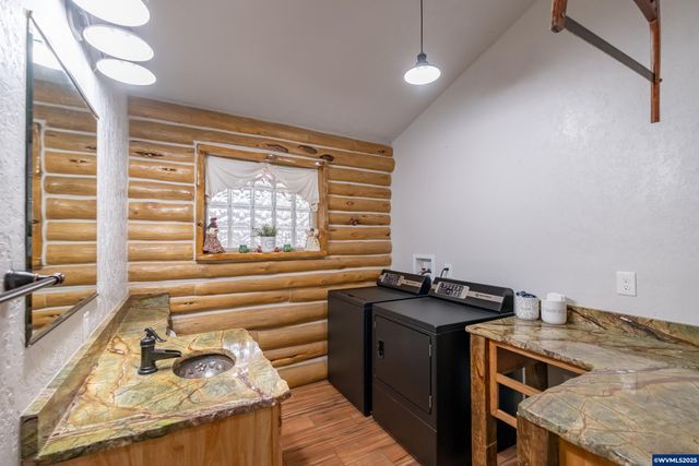 32583 Bellinger Scale Rd, Lebanon, OR 97355