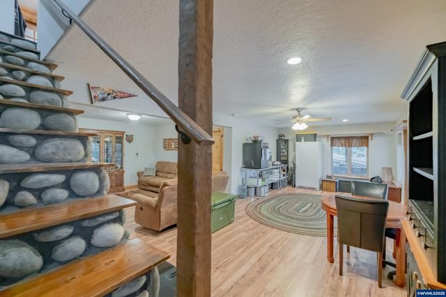 32583 Bellinger Scale Rd, Lebanon, OR 97355