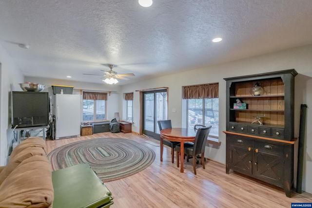 32583 Bellinger Scale Rd, Lebanon, OR 97355