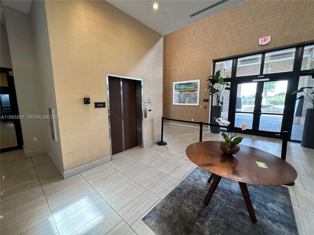 7809 NW 104th Ave 28, Doral, FL 33178