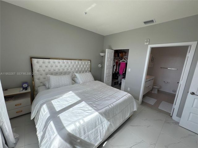 7809 NW 104th Ave 28, Doral, FL 33178