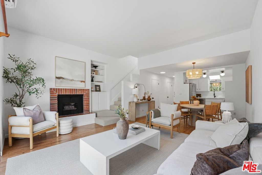 Image 3 of property listing at 3665 Empire Drive 1, Los Angeles, CA 90034