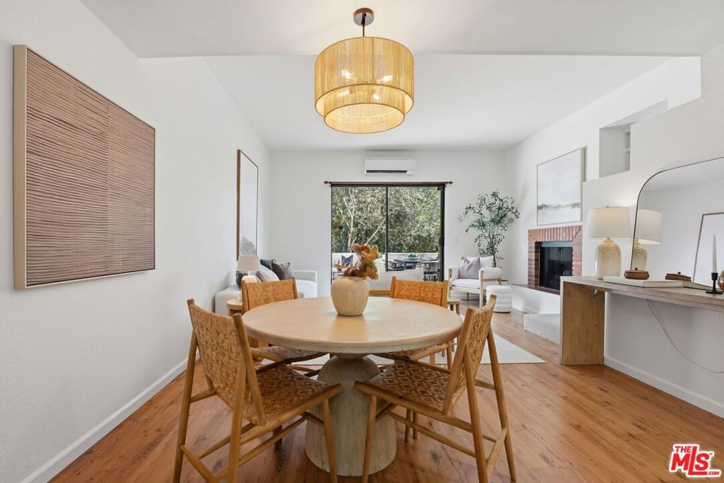 Image 6 of property listing at 3665 Empire Drive 1, Los Angeles, CA 90034