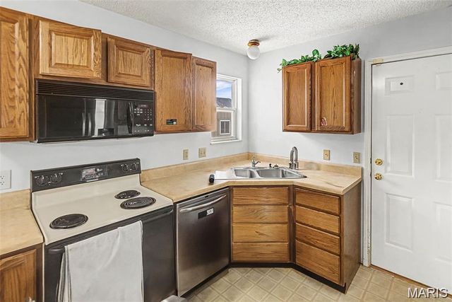 1350 Terrace Green Lane, O'fallon, IL 62269