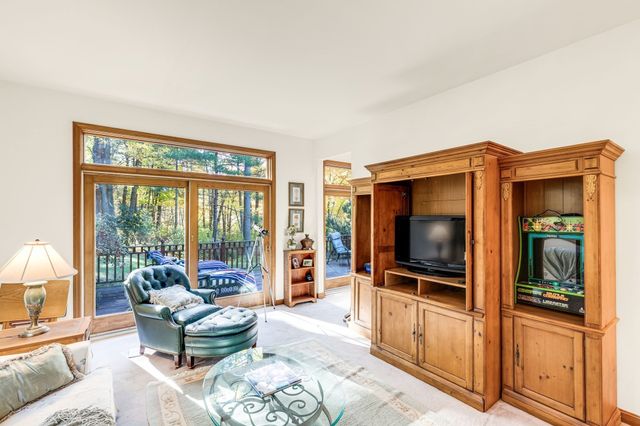 18 Wilson Pond Ln, Rowley, MA 01969