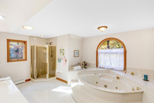 18 Wilson Pond Ln, Rowley, MA 01969