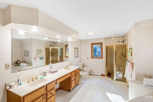 18 Wilson Pond Ln, Rowley, MA 01969