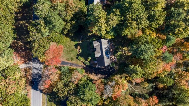 18 Wilson Pond Ln, Rowley, MA 01969
