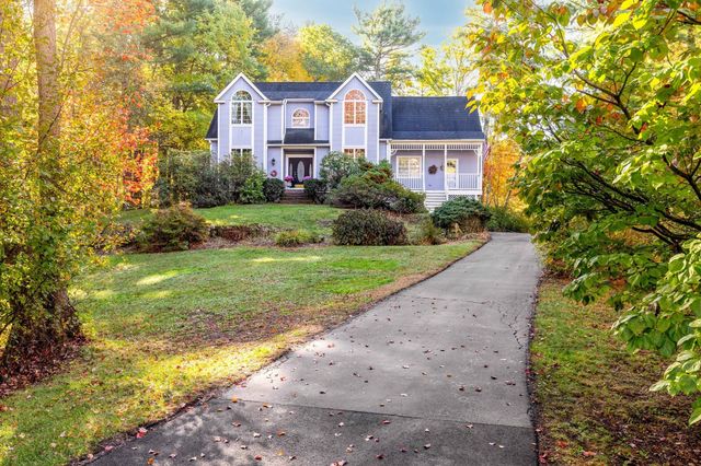 18 Wilson Pond Ln, Rowley, MA 01969