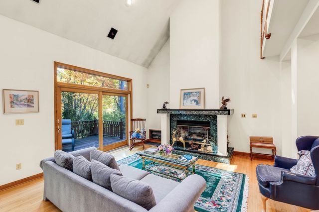 18 Wilson Pond Ln, Rowley, MA 01969
