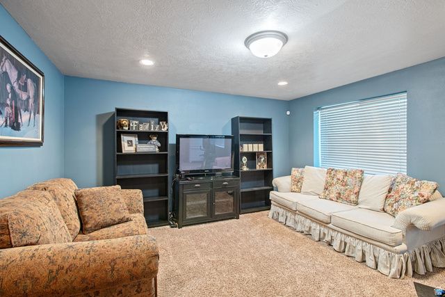 8480 W MERRITON CT, Magna, UT 84044