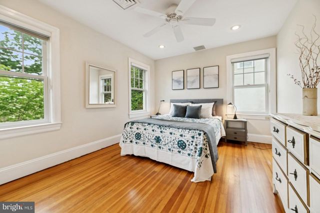 12 SERGEANT ST, Princeton, NJ 08540