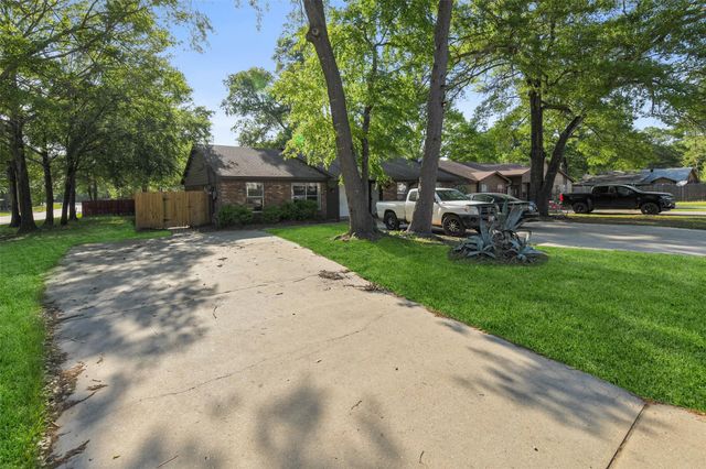 217 Lazy Lane A, Conroe, TX 77301