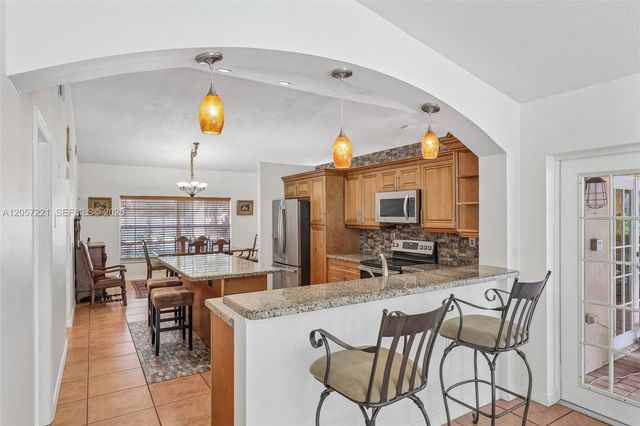13100 NW 11th Dr, Sunrise, FL 33323