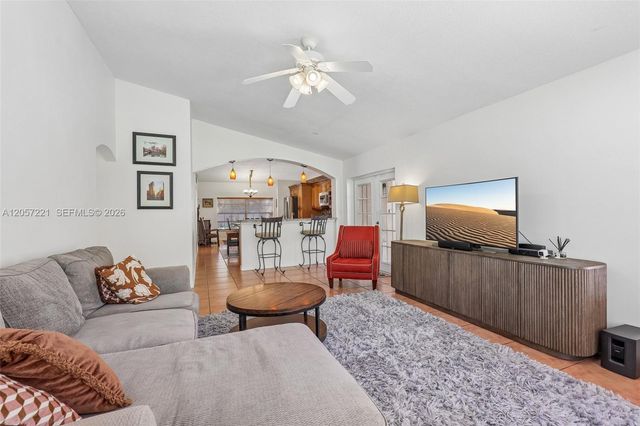 13100 NW 11th Dr, Sunrise, FL 33323