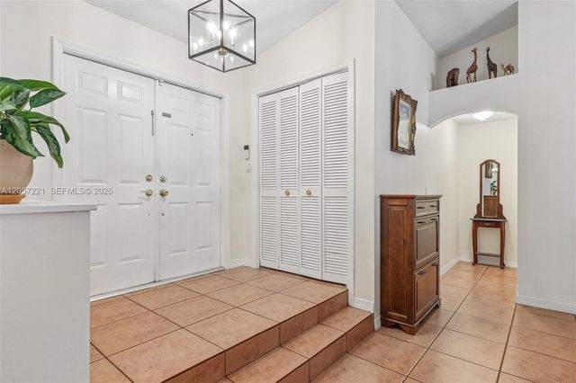 13100 NW 11th Dr, Sunrise, FL 33323