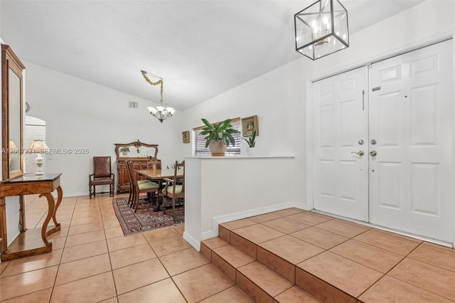 13100 NW 11th Dr, Sunrise, FL 33323
