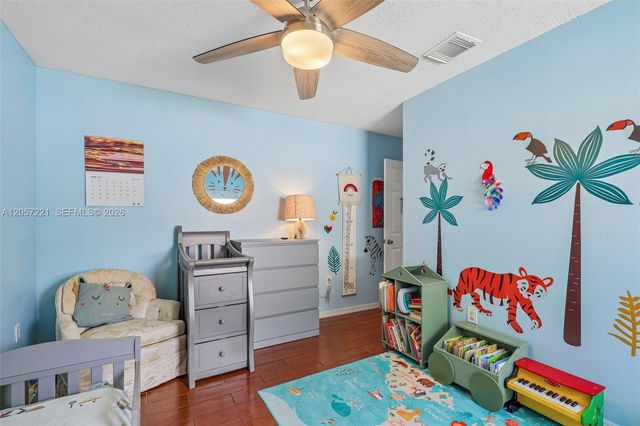 13100 NW 11th Dr, Sunrise, FL 33323