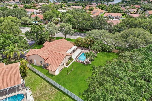 13100 NW 11th Dr, Sunrise, FL 33323