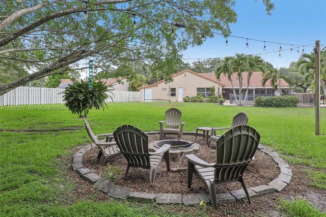 13100 NW 11th Dr, Sunrise, FL 33323