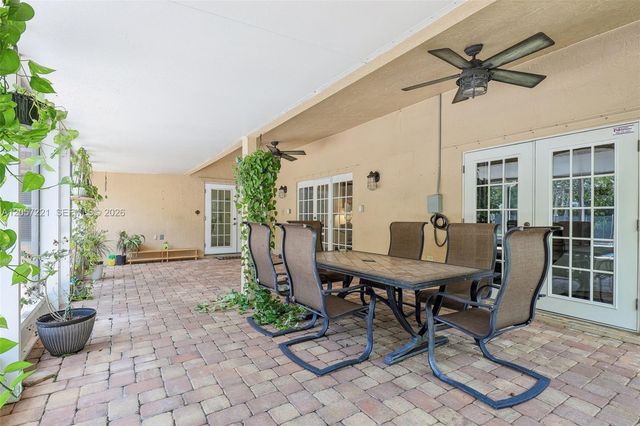 13100 NW 11th Dr, Sunrise, FL 33323