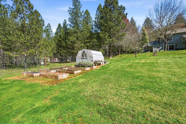 916 Ferry Road, Grants Pass, OR 97526