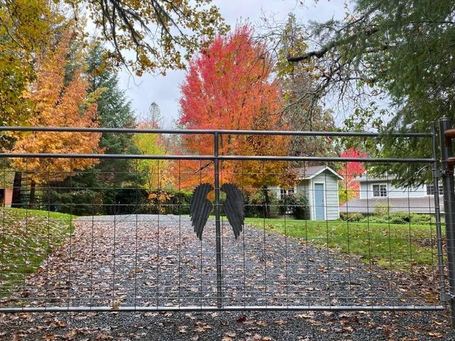 916 Ferry Road, Grants Pass, OR 97526