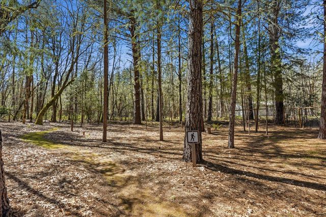 916 Ferry Road, Grants Pass, OR 97526