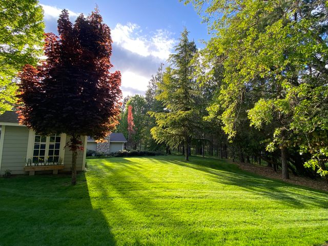 916 Ferry Road, Grants Pass, OR 97526