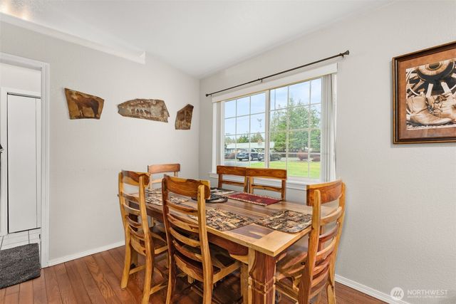 888 King Road, Winlock, WA 98596