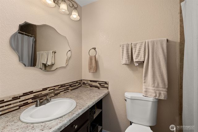 888 King Road, Winlock, WA 98596