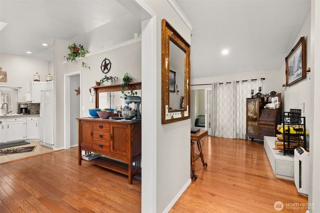 888 King Road, Winlock, WA 98596