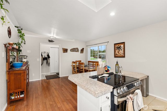 888 King Road, Winlock, WA 98596