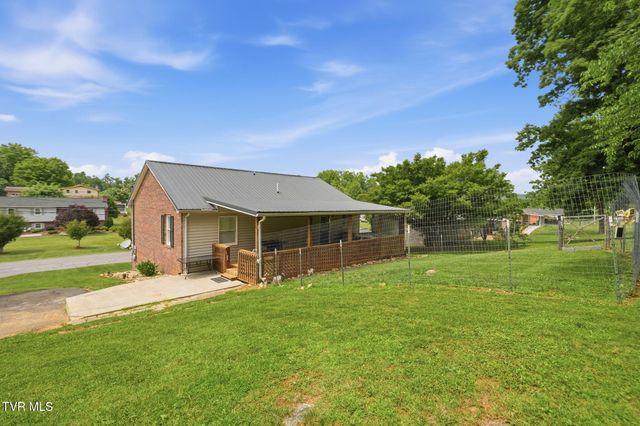 172 Echo Lane, Bluff City, TN 37618
