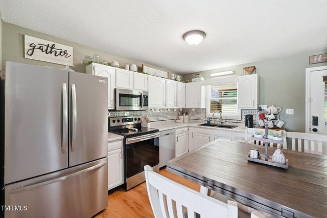 172 Echo Lane, Bluff City, TN 37618